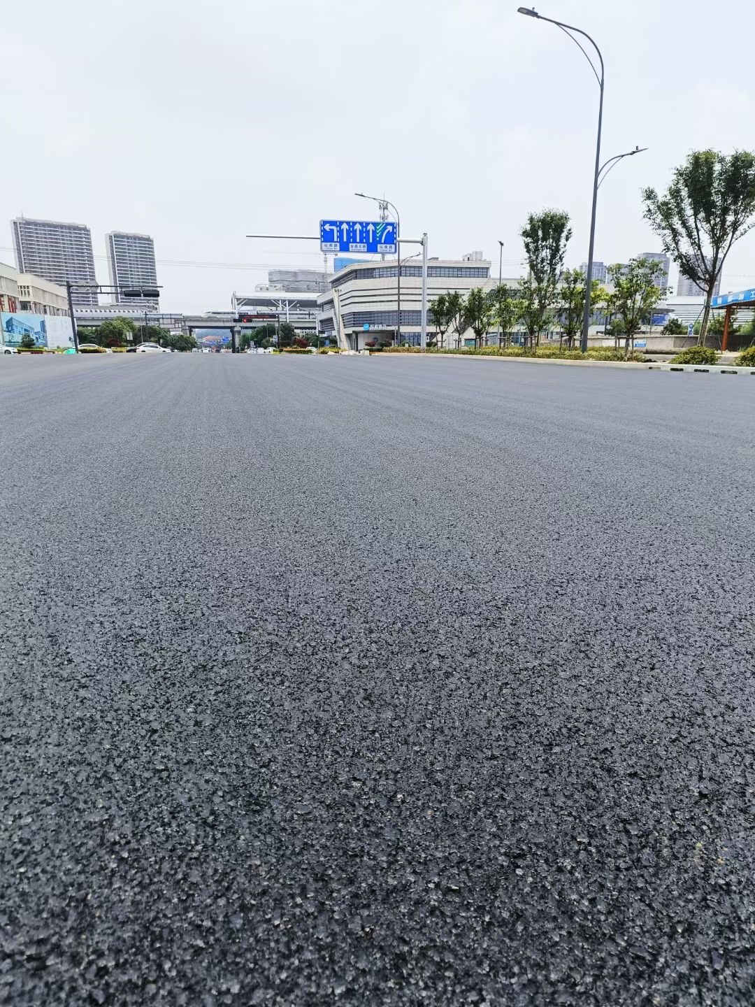 瀝青路面封城
